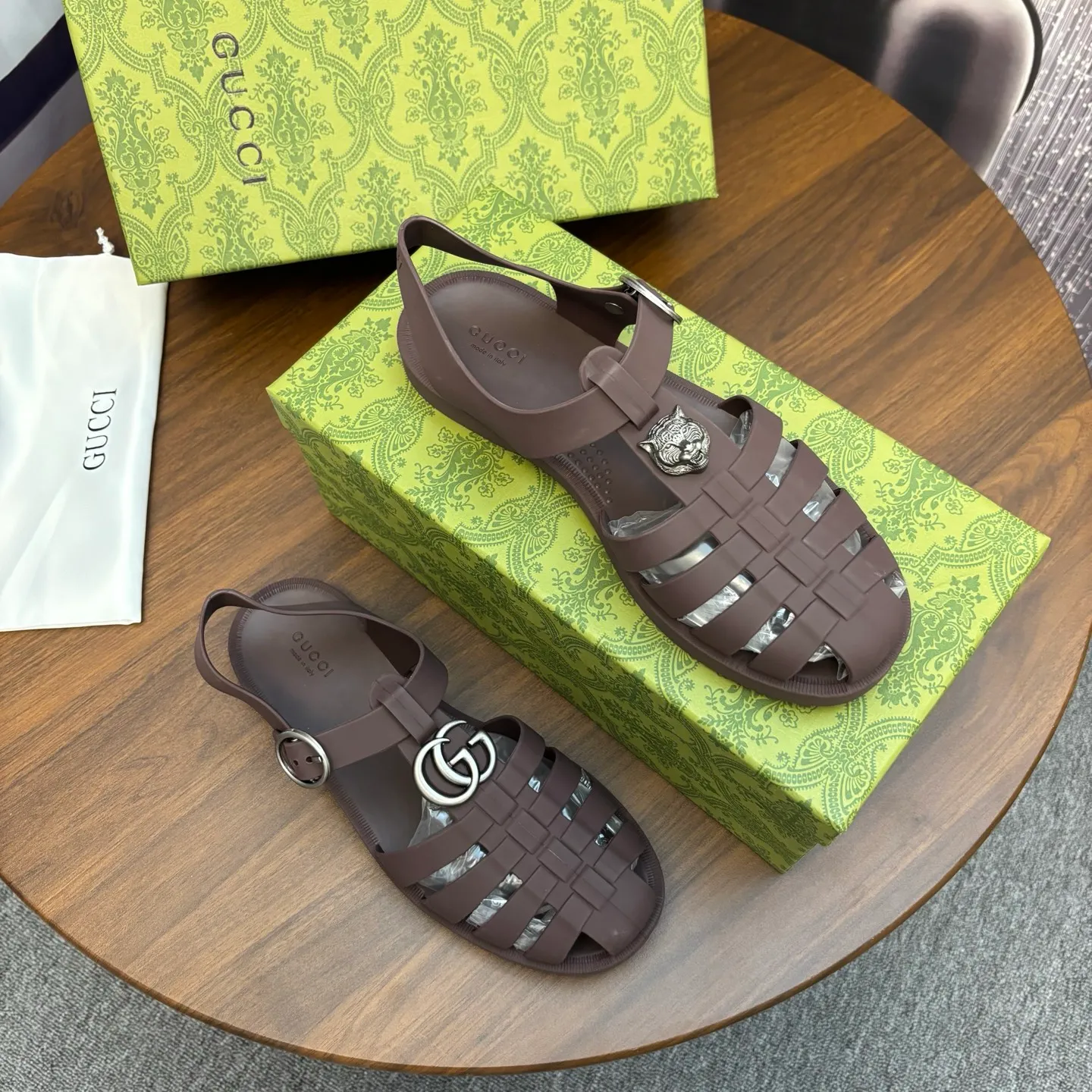 Men's shoes 260💰 [Gucci] Counter quality, top-quality original goods, real photos! Original TPU material, fine workmanship, comfortable; genuine 1:1 replica Size: 36 ~ 46